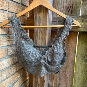 H&M Green Lace Bralette w/ Pads